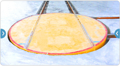 Railway turntable